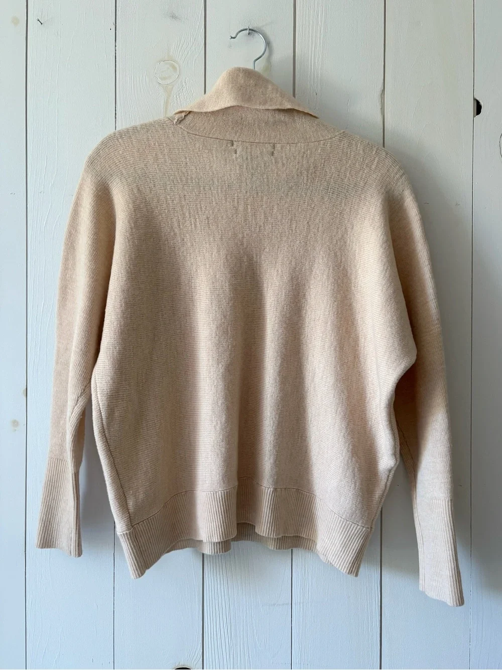 Tahari Extra Fine Merino Wool Oatmeal Turtleneck Sweater Size Large - Picture 6 of 10